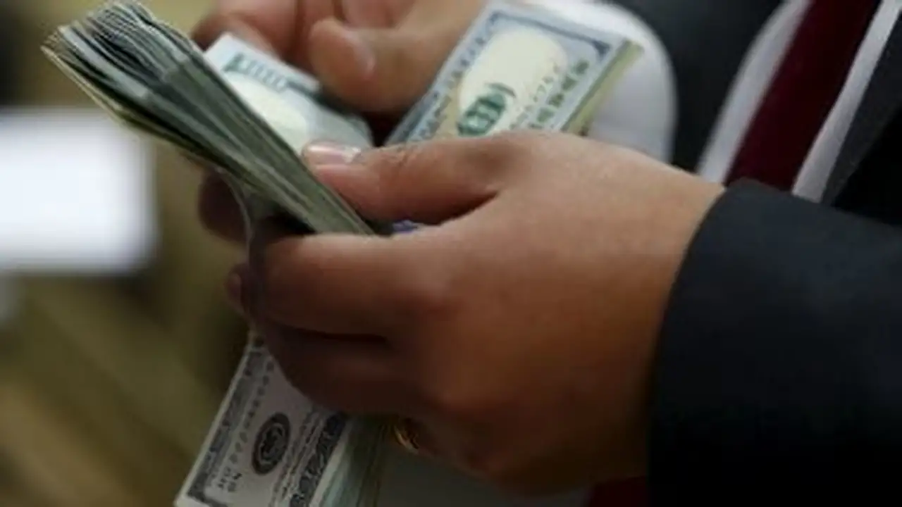 سعر ثابت.. استقرار صرف الدولار مقابل الجنيه داخل جميع البنوك المصرية اليوم